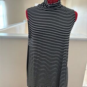 Vince Camuto stripped front, sheer shirt bottom sleeveless tunic shirt.